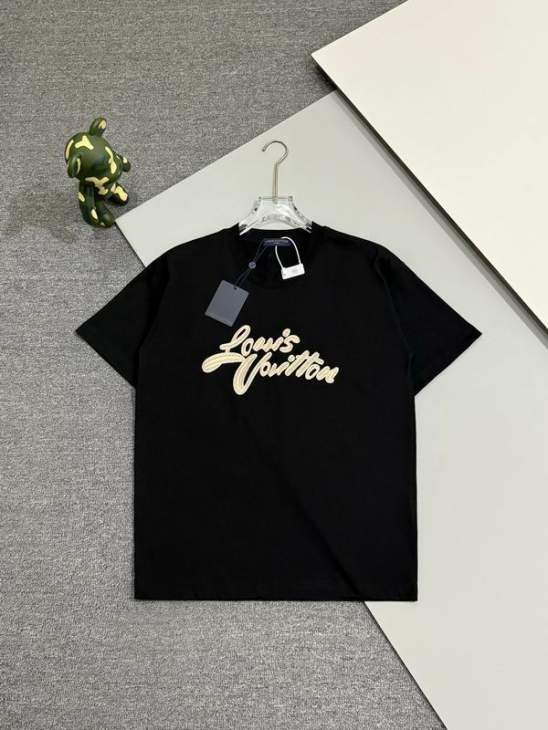 Picture of Louis Vuitton T Shirts Short _SKULVS-XLm6tx557282